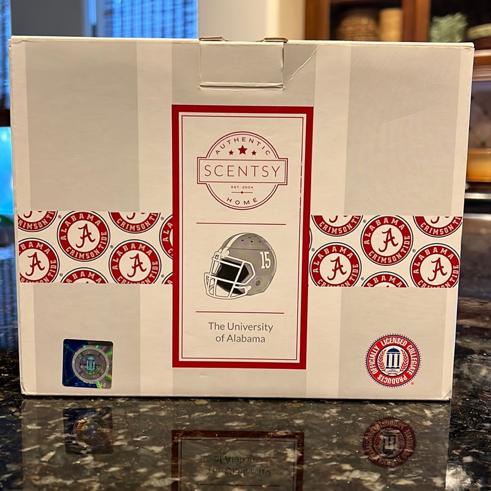 NIB Scentsy officially licensed University of Alabama football helmet warmer